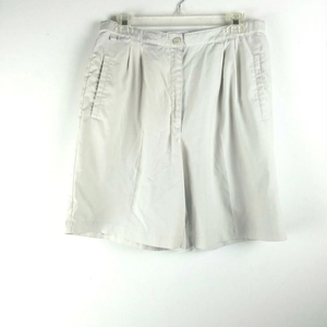 Liz Golf Shorts‎ Wrinkle free Sz 12 KhakiLight khakiWrinkle freeSize 12 Large